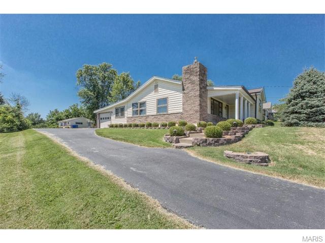 3239 Smiley Rd, Bridgeton, MO 63044 photo 4