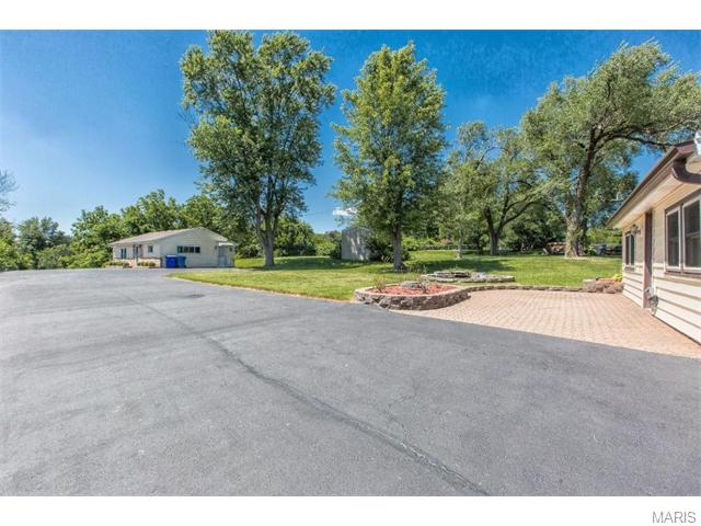 3239 Smiley Rd, Bridgeton, MO 63044 photo 6
