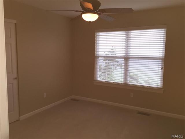 560 Bluffs View Ct, Eureka, MO 63025 photo 33