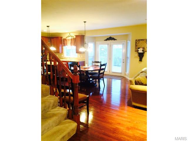 560 Bluffs View Ct, Eureka, MO 63025 photo 16