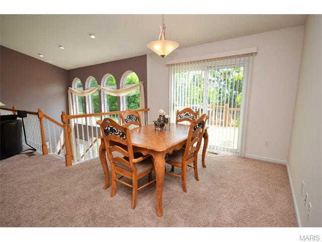 16 Cherokee Sunset Ct, O'fallon, MO 63366 photo 3