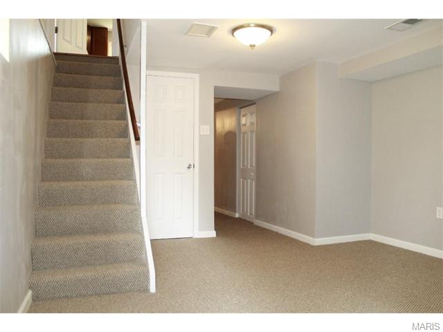332 Saint Lawrence, Ballwin, MO 63021 photo 18