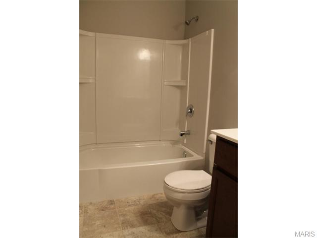 332 Saint Lawrence, Ballwin, MO 63021 photo 16