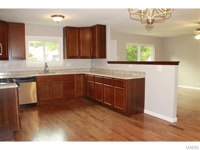 332 Saint Lawrence, Ballwin, MO 63021 photo 10