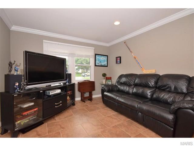 122 Ivy Ct, Ballwin, MO 63011 photo 3