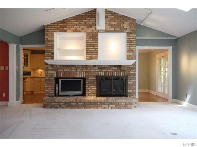 348 Redwood Forest Ct, Ballwin, MO 63021 photo 10