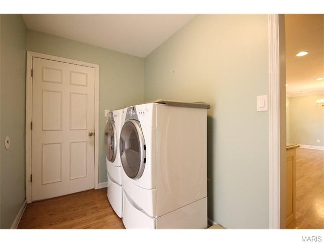 348 Redwood Forest Ct, Ballwin, MO 63021 photo 17