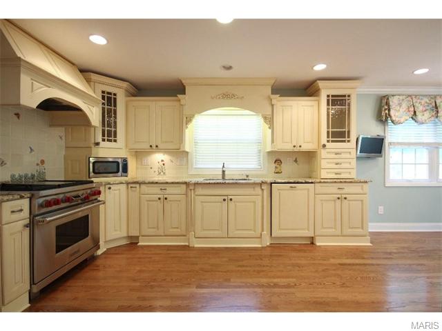348 Redwood Forest Ct, Ballwin, MO 63021 photo 14