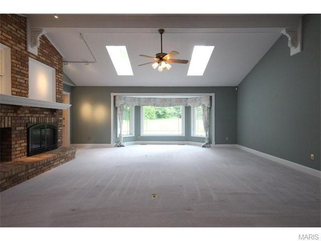348 Redwood Forest Ct, Ballwin, MO 63021 photo 8