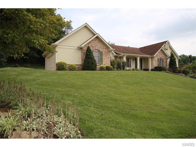 348 Redwood Forest Ct, Ballwin, MO 63021 photo 2