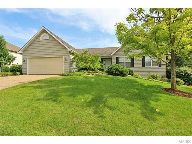 115 Lissadell Ln, Saint Charles, MO 63304 photo 1