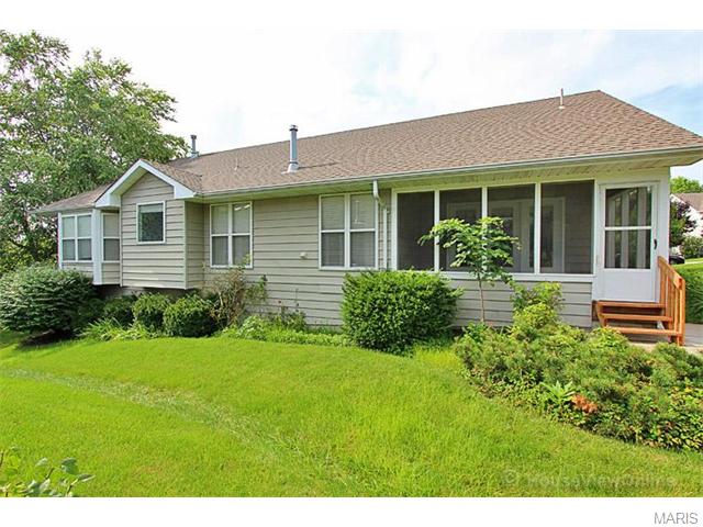115 Lissadell Ln, Saint Charles, MO 63304 photo 9