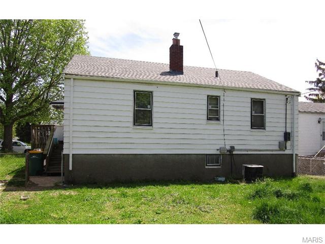 5635 Beldon Dr, Saint Louis, MO 63136 photo 2