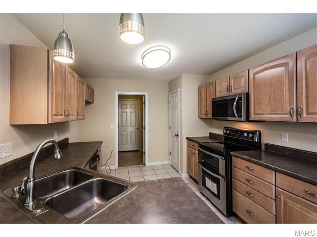 1249 Cold Spring Dr, O'fallon, MO 63368 photo 6