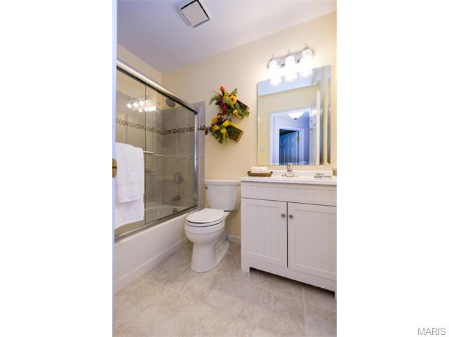 1412 Whispering Crk, Ballwin, MO 63021 photo 14