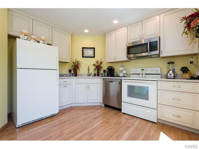 1412 Whispering Crk, Ballwin, MO 63021 photo 11