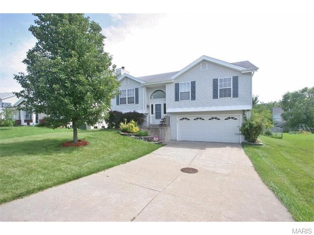 24 Mary Beth Ct, O'fallon, MO 63368 photo 2