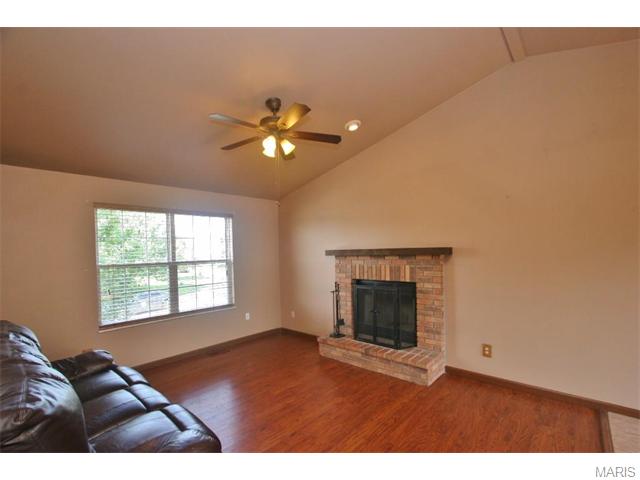 24 Mary Beth Ct, O'fallon, MO 63368 photo 5