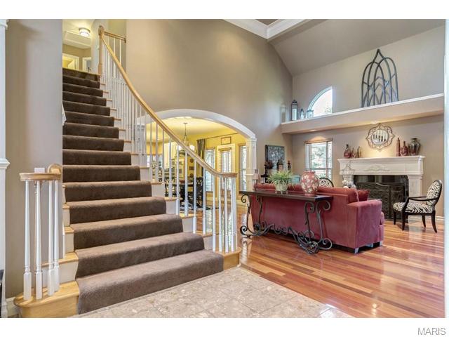 531 Malinmor Dr, Weldon Spring, MO 63304 photo 5