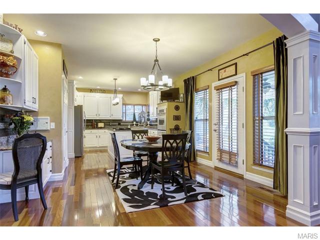 531 Malinmor Dr, Weldon Spring, MO 63304 photo 7