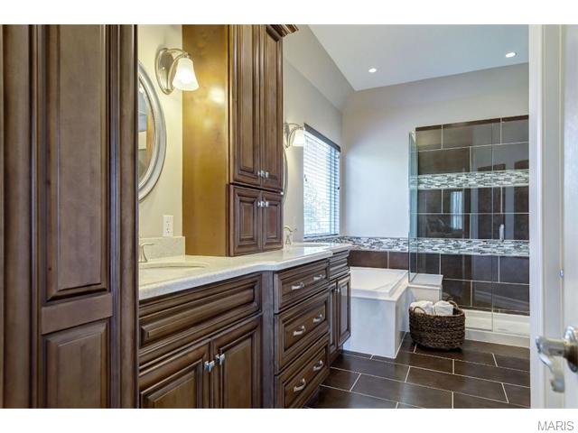 531 Malinmor Dr, Weldon Spring, MO 63304 photo 11