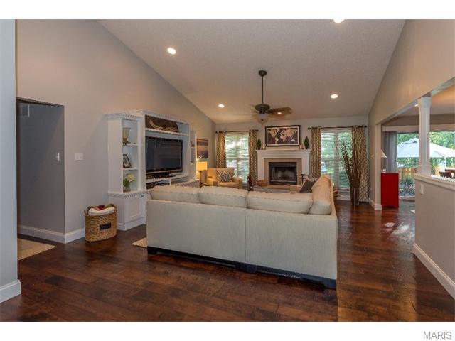 2707 Bromley, O'fallon, MO 63368 photo 3