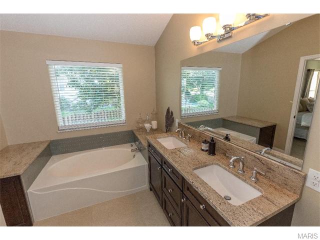 2707 Bromley, O'fallon, MO 63368 photo 8