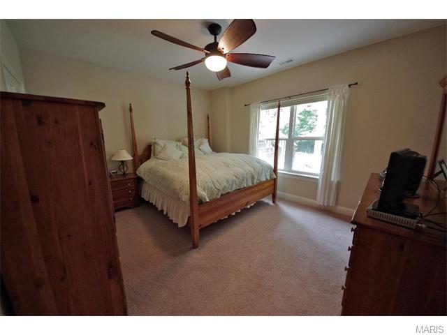 953 Summit Oaks Dr, Eureka, MO 63025 photo 21