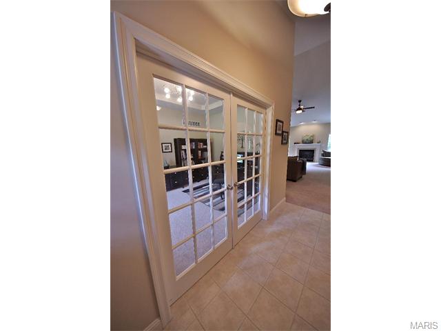 953 Summit Oaks Dr, Eureka, MO 63025 photo 8