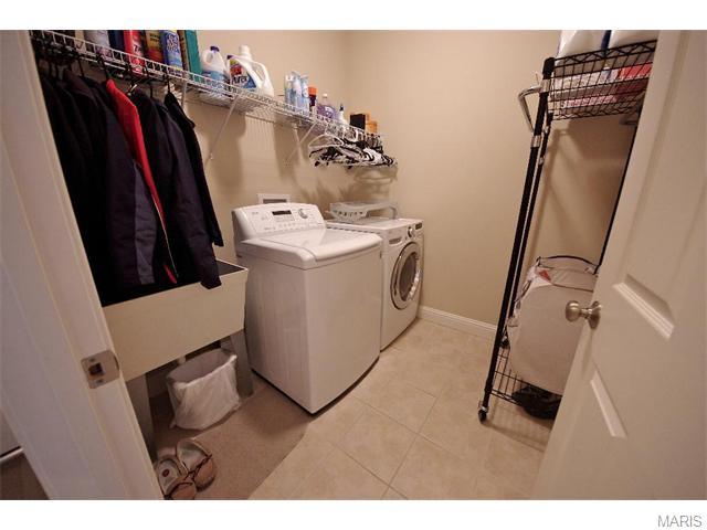 953 Summit Oaks Dr, Eureka, MO 63025 photo 7