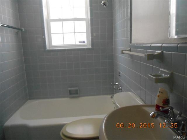 62 Greendale Dr, Saint Louis, MO 63121 photo 6