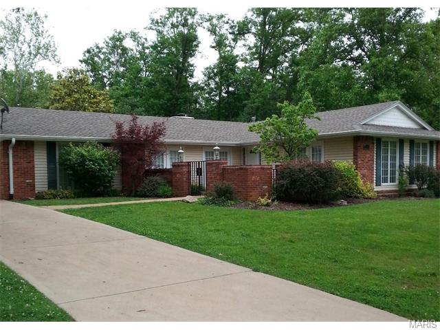 1 Stonebriar Ct, Ballwin, MO 63011 photo 1