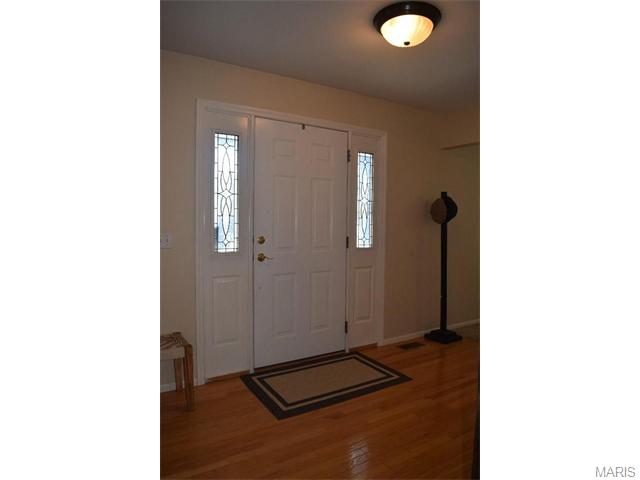2727 Post Meadows Dr, O'fallon, MO 63368 photo 8