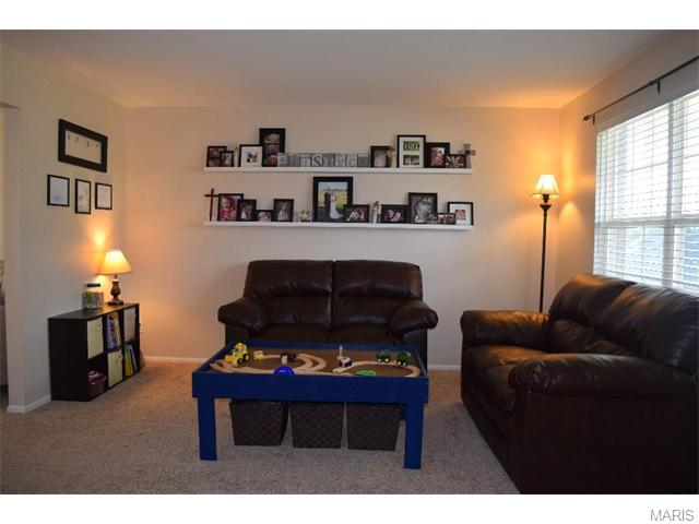 2727 Post Meadows Dr, O'fallon, MO 63368 photo 10