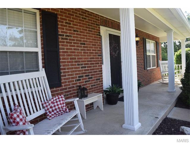 2727 Post Meadows Dr, O'fallon, MO 63368 photo 3