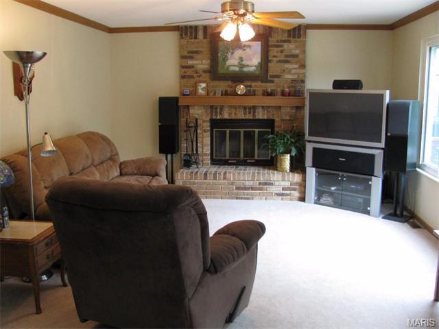 1447 Cedar Bluff Dr, Ballwin, MO 63021 photo 8