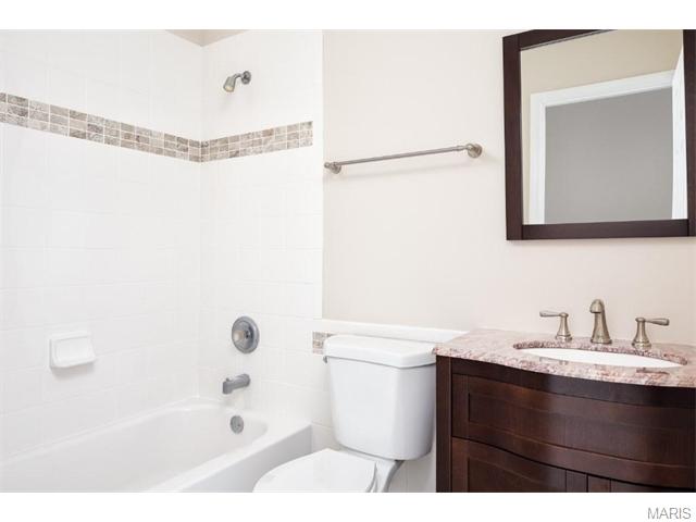334 Heritage Cmns, O'fallon, MO 63368 photo 13