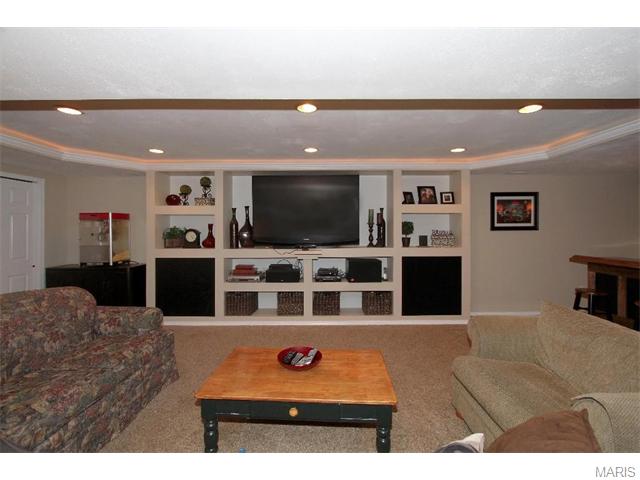 410 Gateford Dr, Ballwin, MO 63021 photo 30