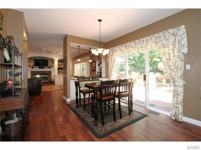 410 Gateford Dr, Ballwin, MO 63021 photo 13