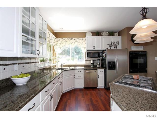 410 Gateford Dr, Ballwin, MO 63021 photo 17