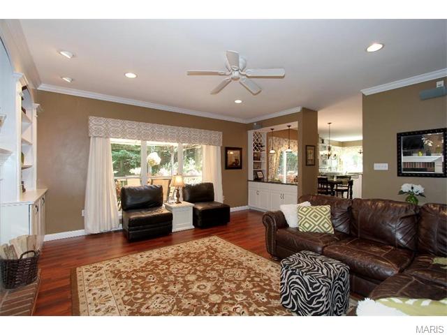 410 Gateford Dr, Ballwin, MO 63021 photo 9
