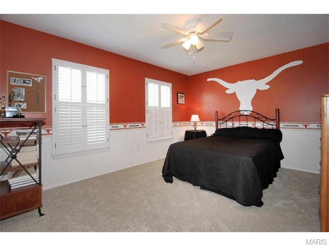 410 Gateford Dr, Ballwin, MO 63021 photo 28