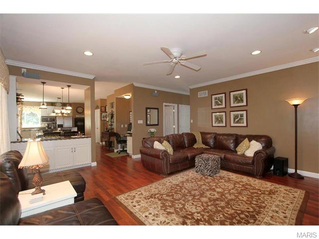 410 Gateford Dr, Ballwin, MO 63021 photo 10