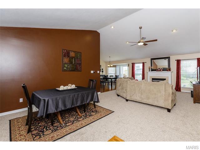 1118 Spring Orch, O'fallon, MO 63368 photo 2