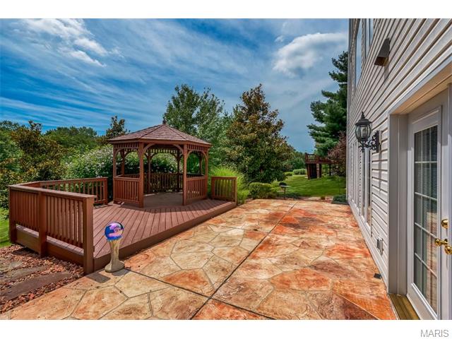 5423 Guinevere Dr, Weldon Spring, MO 63304 photo 12