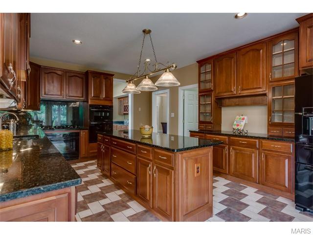 5423 Guinevere Dr, Weldon Spring, MO 63304 photo 35