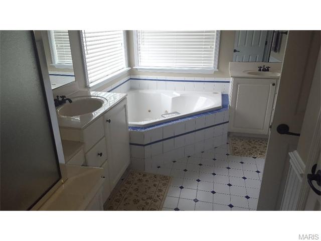 621 Fox Hill Estates Dr, Manchester, MO 63021 photo 31