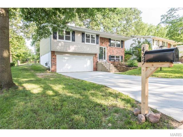 425 Fairview, Ballwin, MO 63021 photo 1