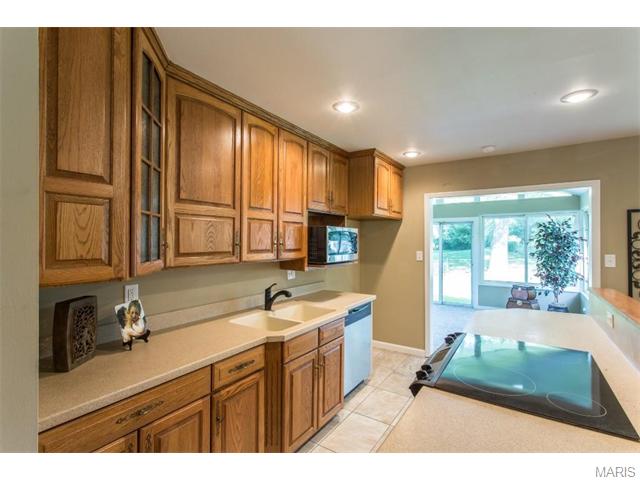 425 Fairview, Ballwin, MO 63021 photo 8