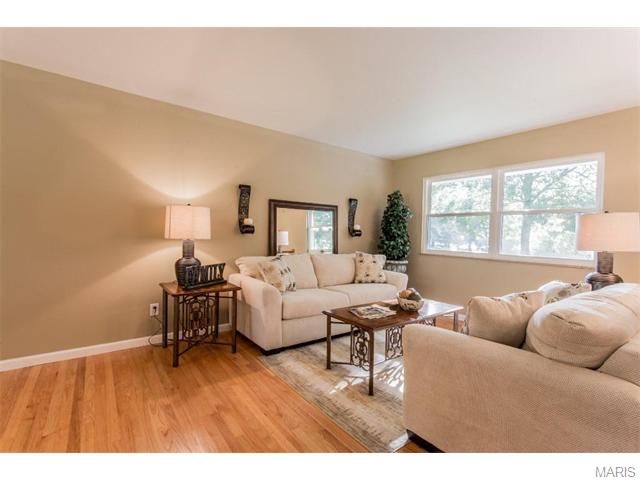 425 Fairview, Ballwin, MO 63021 photo 5
